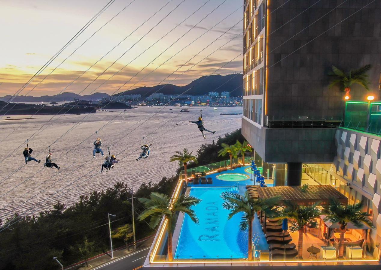 รามาดา พลาซา บาย วินด์แฮม ทอลซาน ยอซู Hotel ภายนอก รูปภาพ